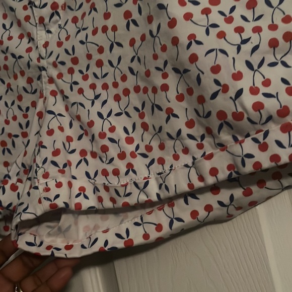 Juniors' SO® Low Rise Cuffed Hem Midi Shorts - Picture 3 of 4